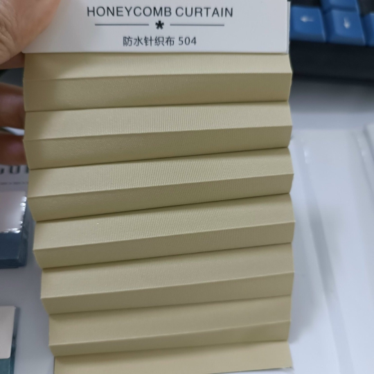 Cửa lưới tổ ong 5