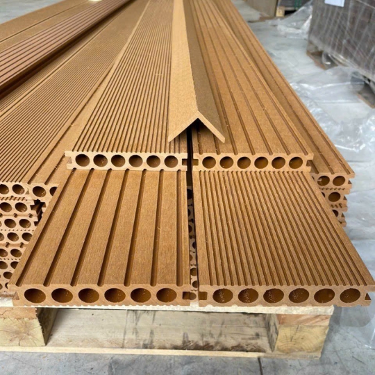 Sàn gỗ nhựa ngoài trời 1