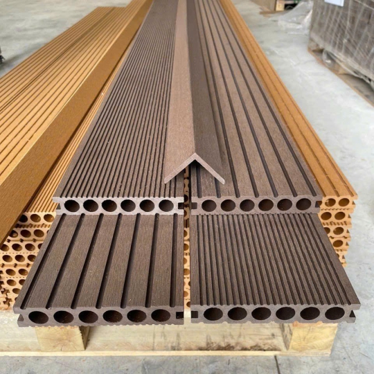 Sàn gỗ nhựa ngoài trời 2