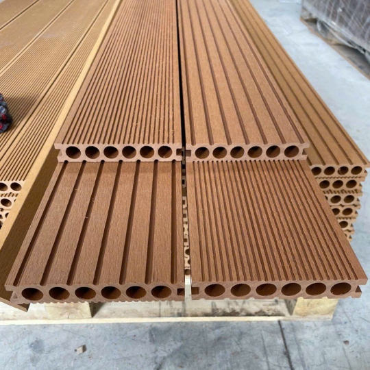 Sàn gỗ nhựa ngoài trời 4